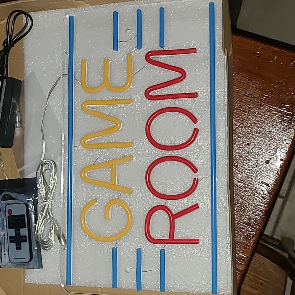 GAME ROOM LED Neon Sign - Picture 2 of 6